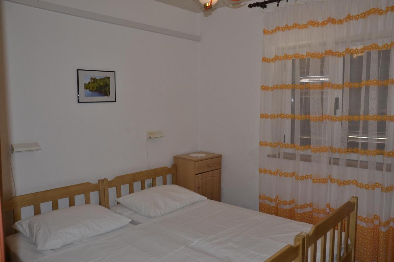 Apartments By The Sea Kustici, Pag - 6335 Zubovići Exteriör bild