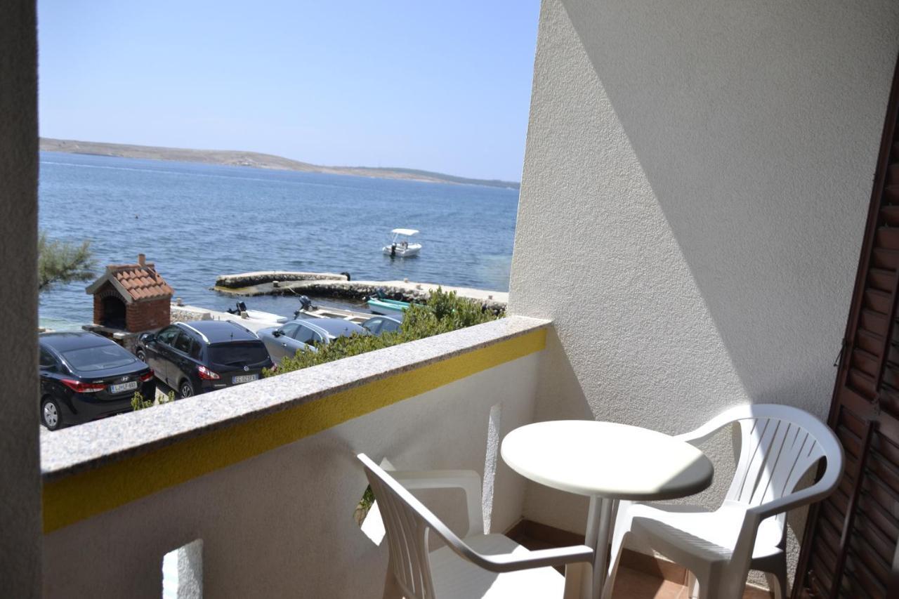 Apartments By The Sea Kustici, Pag - 6335 Zubovići Exteriör bild